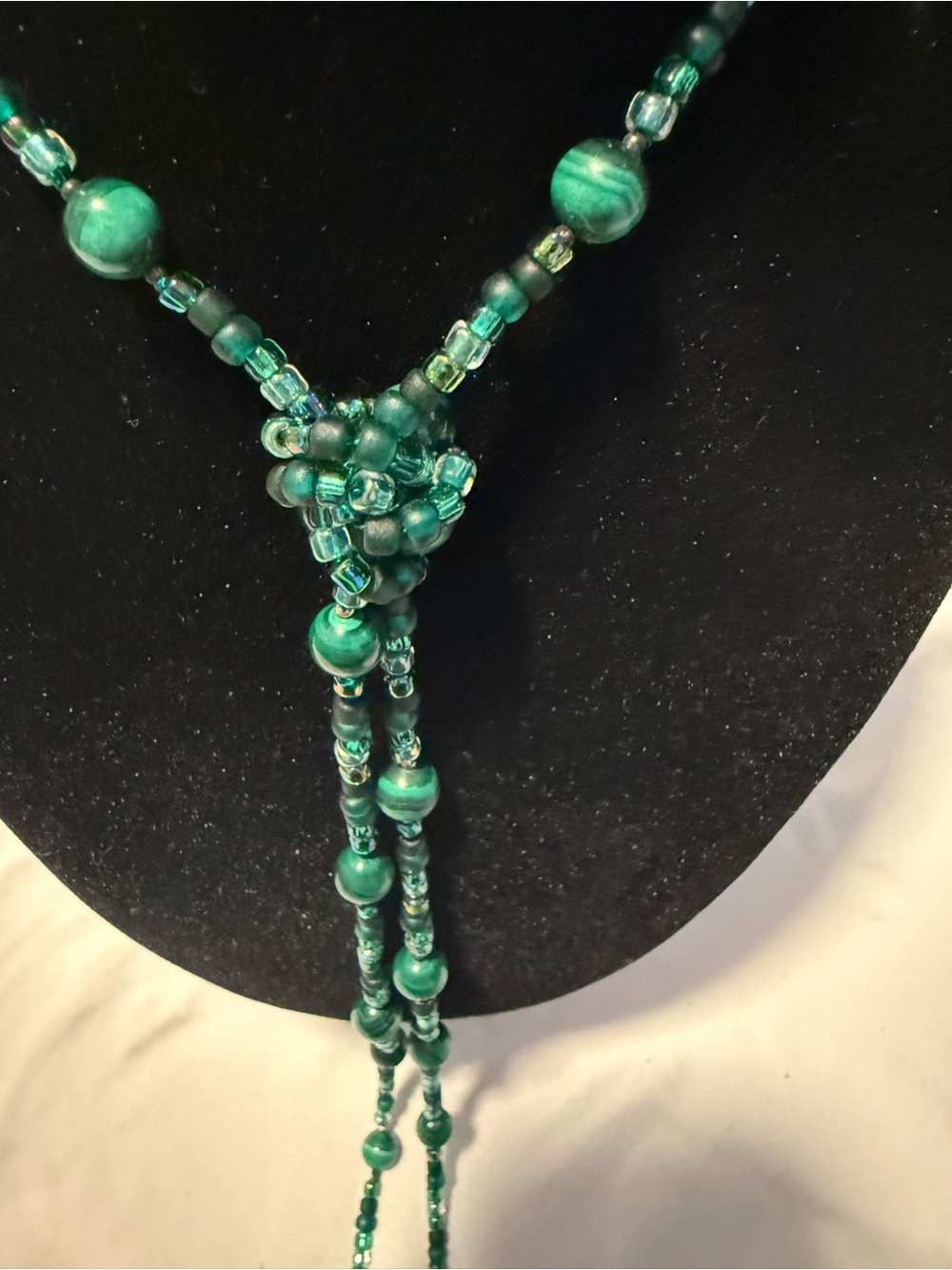Vintage Long Green Glass Bead Lariat Wrap Necklace Knot Style Tassel 60" - Picture 3 of 8